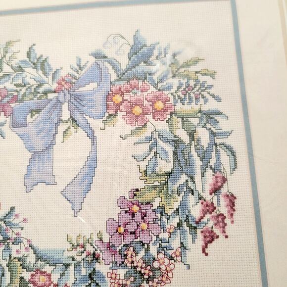 Elsa Williams Heartfelt Wreath Counted Cross-Stitch Kit Floss Needle Instruction - Picture 5 of 16